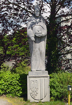 Statue des Hl. Nikolaus in der Ortschaft Landshaag